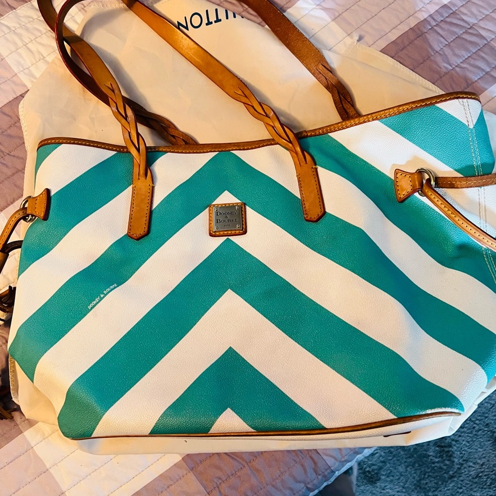COPY - Dooney & Bourke tote